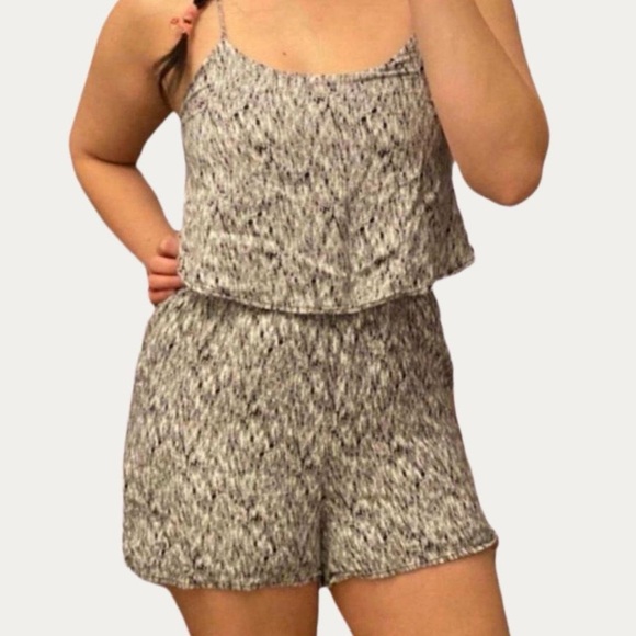 The Impeccable Pig Black & White Romper - Picture 1 of 3